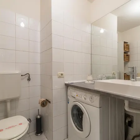 Porta Venezia Open Space - Due Passi Dal Duomo - 2 Bagni *